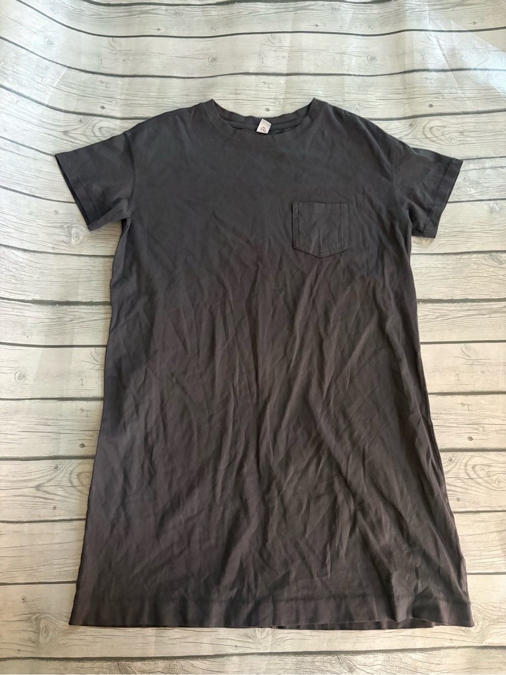Old Navy Women's Short-Sleeve Pocket Tee Dress in Charcoal Gray